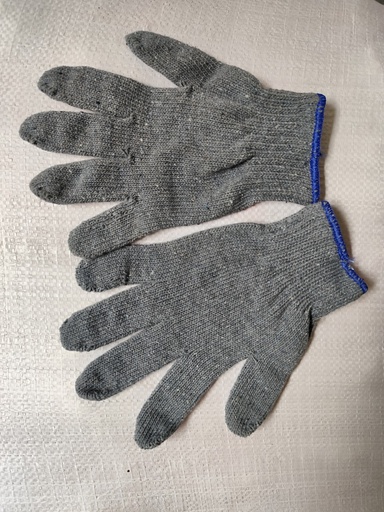 Găng len sợi xám đen 70gr